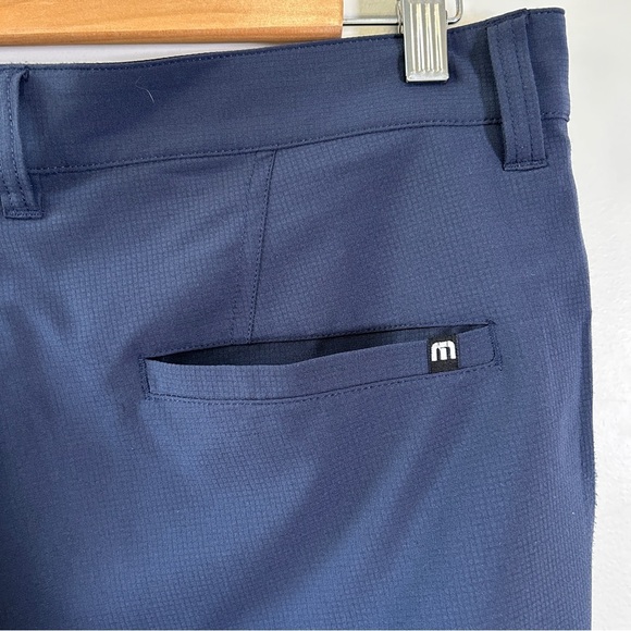 Travis Matthew Men's Size 34 Golf Pants Navy lightweight performance office READ - Picture 6 of 10